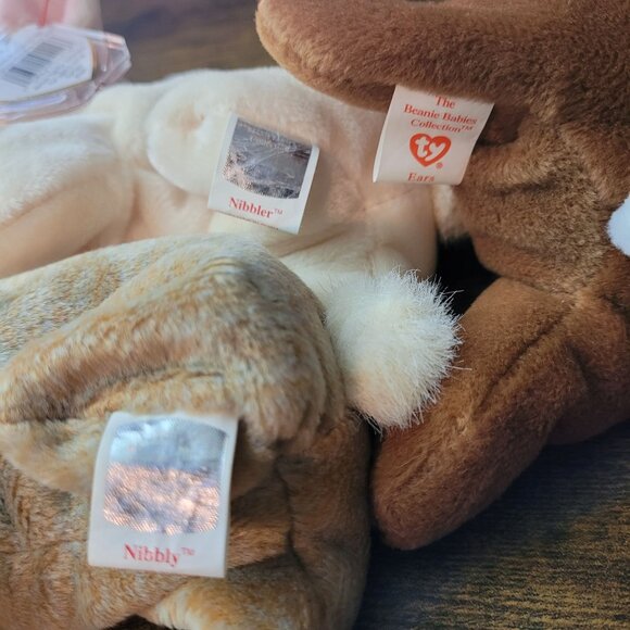 Ty Beanie Babies Nibbler Ears Nibbly The Rabbit's Vintage NWT - Picture 7 of 9